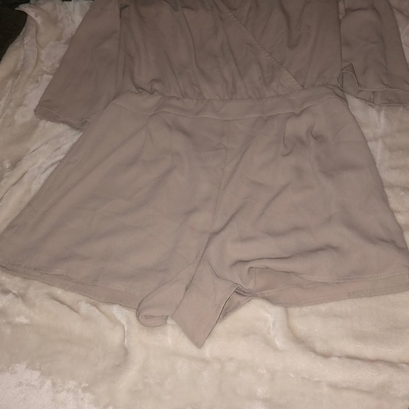 Romper - Picture 2 of 2